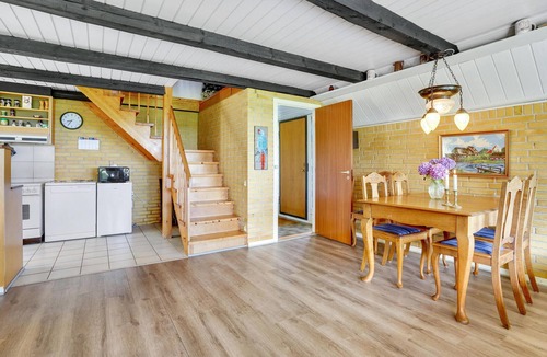 Thyholm House | Beautiful home in Thyholm with WiFi