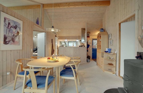 Thyholm House | Beautiful home in Thyholm with WiFi