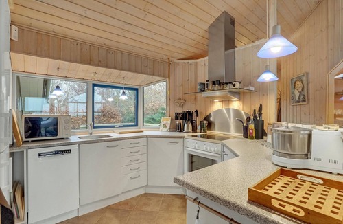 Thyholm House | Beautiful home in Thyholm with WiFi