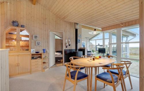 Thyholm House | Beautiful Home In Thyholm With Wifi