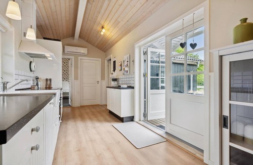 Arrild Ferieby House | Beautiful home in Toftlund with WiFi