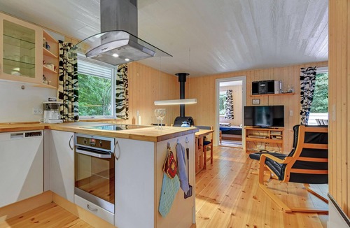 Arrild Ferieby House | Beautiful home in Toftlund with WiFi