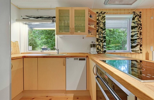 Arrild Ferieby House | Beautiful home in Toftlund with WiFi