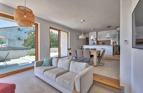 Turanj House | Beautiful home in Turanj