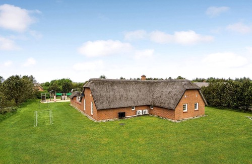 Husby House | Beautiful home in Ulfborg with WiFi