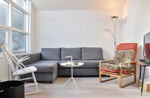 Fjand Badeby House | Beautiful home in Ulfborg with kitchen