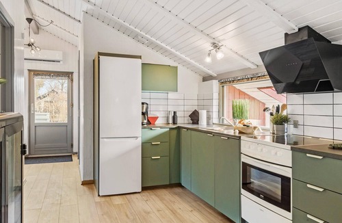 Sønder Nissum House | Beautiful home in Ulfborg with WiFi