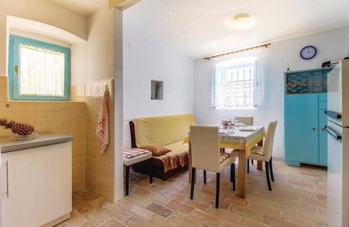 Unije House | Beautiful home in Unije with WiFi