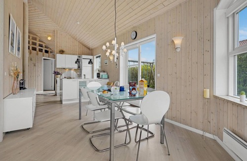 Marielyst House | Beautiful home in Væggerløse with WiFi