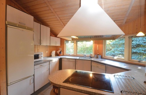 Bøtø By House | Beautiful home in Væggerløse with sauna