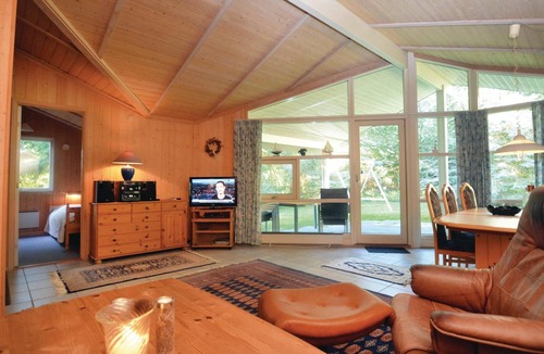 Bøtø By House | Beautiful home in Væggerløse with sauna