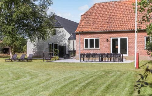 Varde House | Beautiful Home In Varde With Kitchen