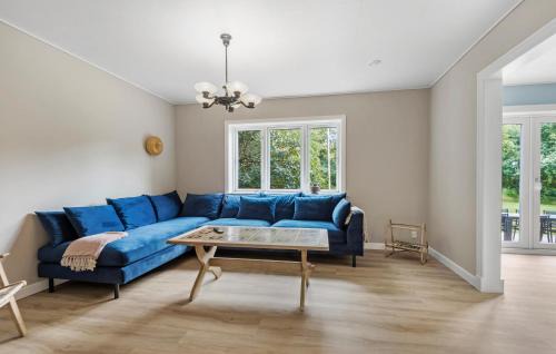 Varde House | Beautiful Home In Varde With Kitchen