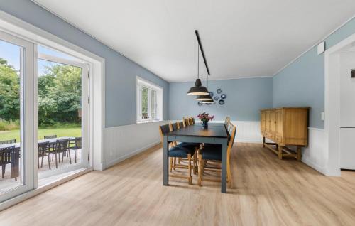 Varde House | Beautiful Home In Varde With Kitchen