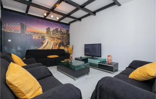 Veliki Prolog House | Beautiful Home In Veliki Prolog