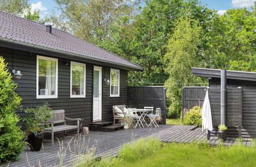 Holloselund House | Beautiful home in Vejby with WiFi