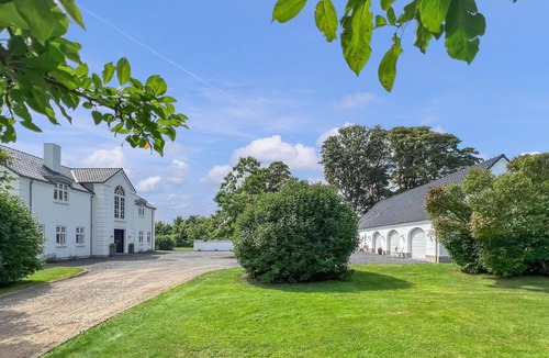 Vejle House | Beautiful home in Vejle with WiFi