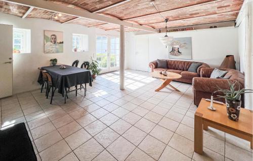 Vejle House | Beautiful Home In Vejle With Wifi