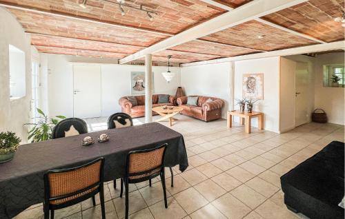 Vejle House | Beautiful Home In Vejle With Wifi