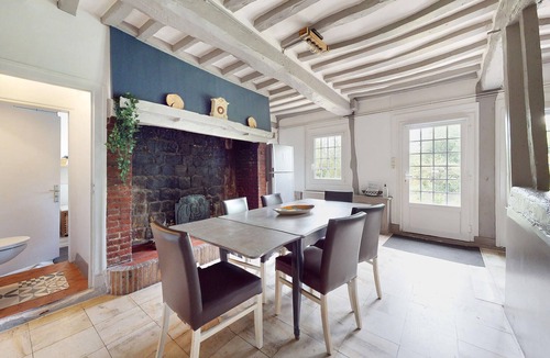 Vittefleur House | Beautiful home in Vittefleur with WiFi