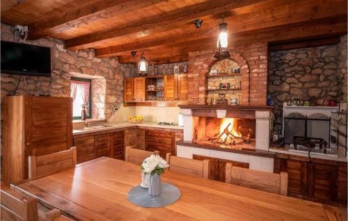 Vid House | Beautiful Home In Vid