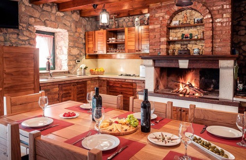 Vid House | Beautiful home in Vid