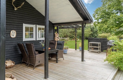 Hoensinge House | Beautiful home in Vig with WiFi