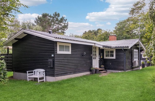 Hoeve Strand House | Beautiful home in Vig with WiFi