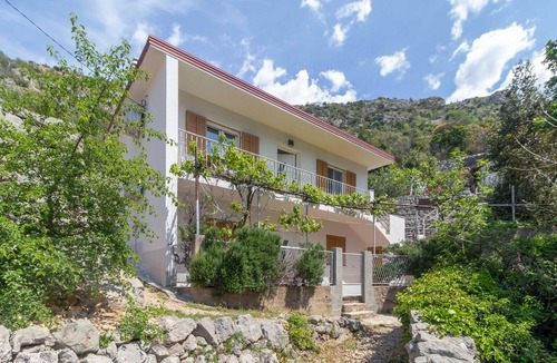Jablanac House | Beautiful home in Vranjak with kitchen