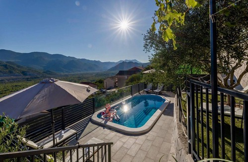 Vrgorac House | Beautiful home in Vrgorac