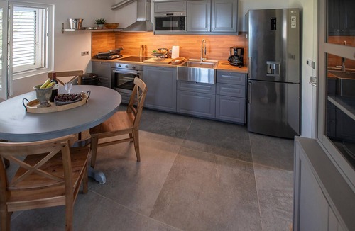 Zdrelac House | Beautiful home in Zdrelac with house sea view