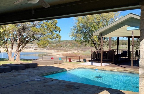 Morgans Point Resort House | Beautiful home on Lake Belton with Private Pool and Pavilion