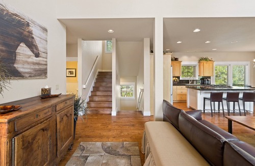 RiverWild House | BEAUTIFUL HOME OVERLOOKING THE RIVER-MINUTES TO IT ALL-UPDATED KITCHEN!