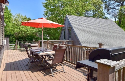 South Chatham House | Beautiful Home w/Artistic Flair!