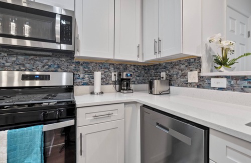 Downtown Baltimore House | Beautiful home w/Keyless Entry Near Stadium