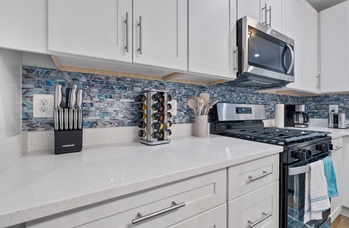 Downtown Baltimore House | Beautiful home w/Keyless Entry Near Stadium
