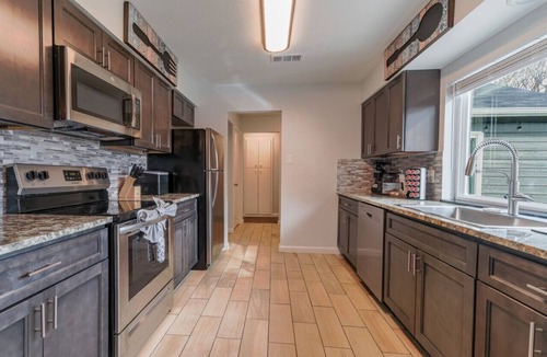 Flower Mound House | Beautiful home with backyard