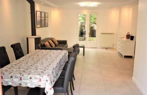 Orgeval Apartment | Beautiful home with free parking