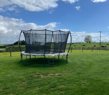 Kihikihi House | Beautiful Home with Rural Views