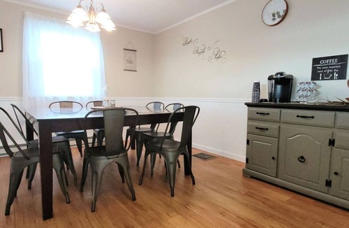 Paradise House | Beautiful Home with Stunning Views in Lancaster