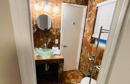 Bal Harbour House | BEAUTIFUL HOMES IN SURFSIDE MIAMI
