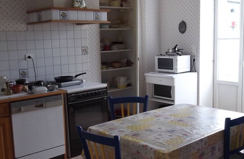 Chanzeaux House | Beautiful house in a former school