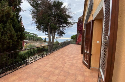 Caldes d'Estrac Villa | Beautiful house with Medieval tower