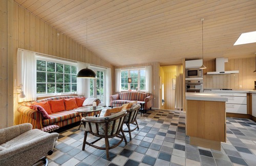 Fur House | Beautiful house, 1st row to the water