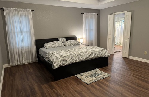 Sachse House | Beautiful house, 2 acre private property, lot of trees, inside a safe community