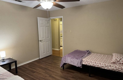 Sachse House | Beautiful house, 2 acre private property, lot of trees, inside a safe community