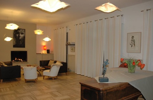 Mudaison House | Beautiful house and large swimming pool in an exceptional park