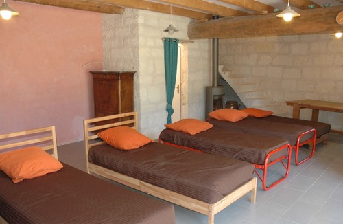 Mudaison House | Beautiful house and large swimming pool in an exceptional park