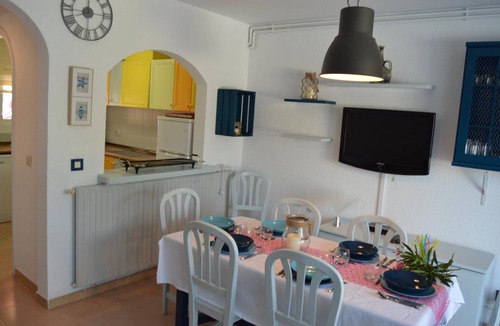 Empuriabrava Ski Chalet | Beautiful house for 8 people with pool and 7.5 m mooring in Empuriabrava