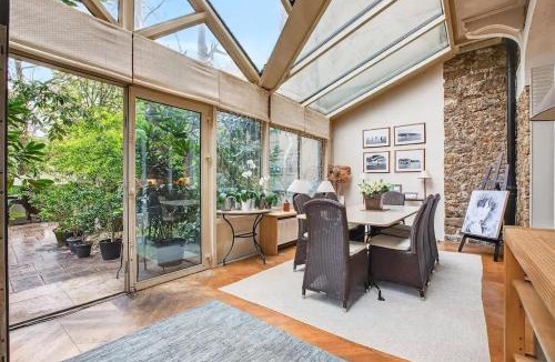 Neuilly-sur-Seine House | Beautiful house with a garden in the heart of Neuilly